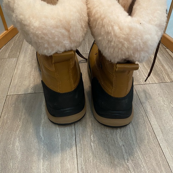 UGG Women Adirondack III Waterproof Chestnut Boots MSRP $250 Sz 11 - Picture 4 of 11